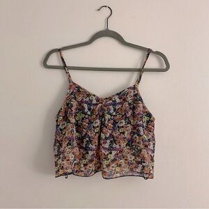 Women crop top size medium